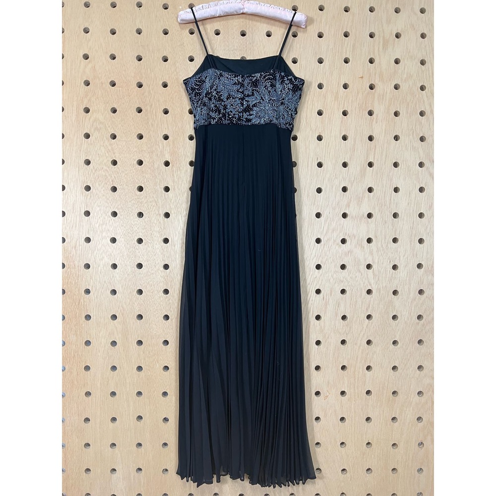 90s black gown